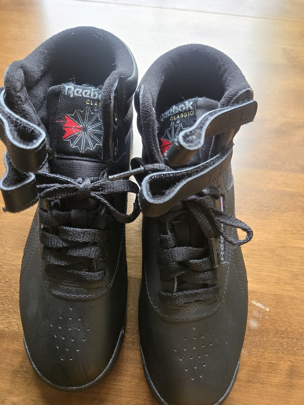 Reebok Women's High-Top Sneakers in Black - Picture 5 of 6